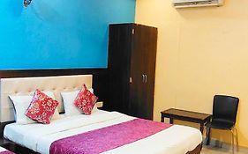 Hotel Golden Galaxy - Santacruz East